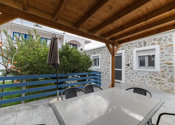 Casa Nikolou Stegna